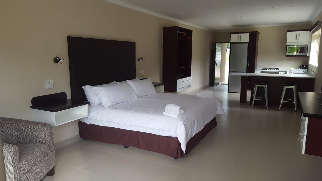Dragon Peaks Mountain Resort Champagne Valley Bagian luar foto