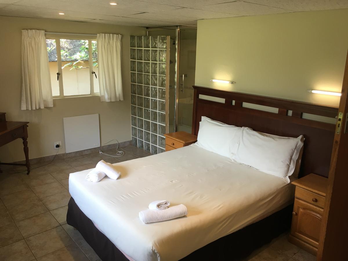 Dragon Peaks Mountain Resort Champagne Valley Bagian luar foto