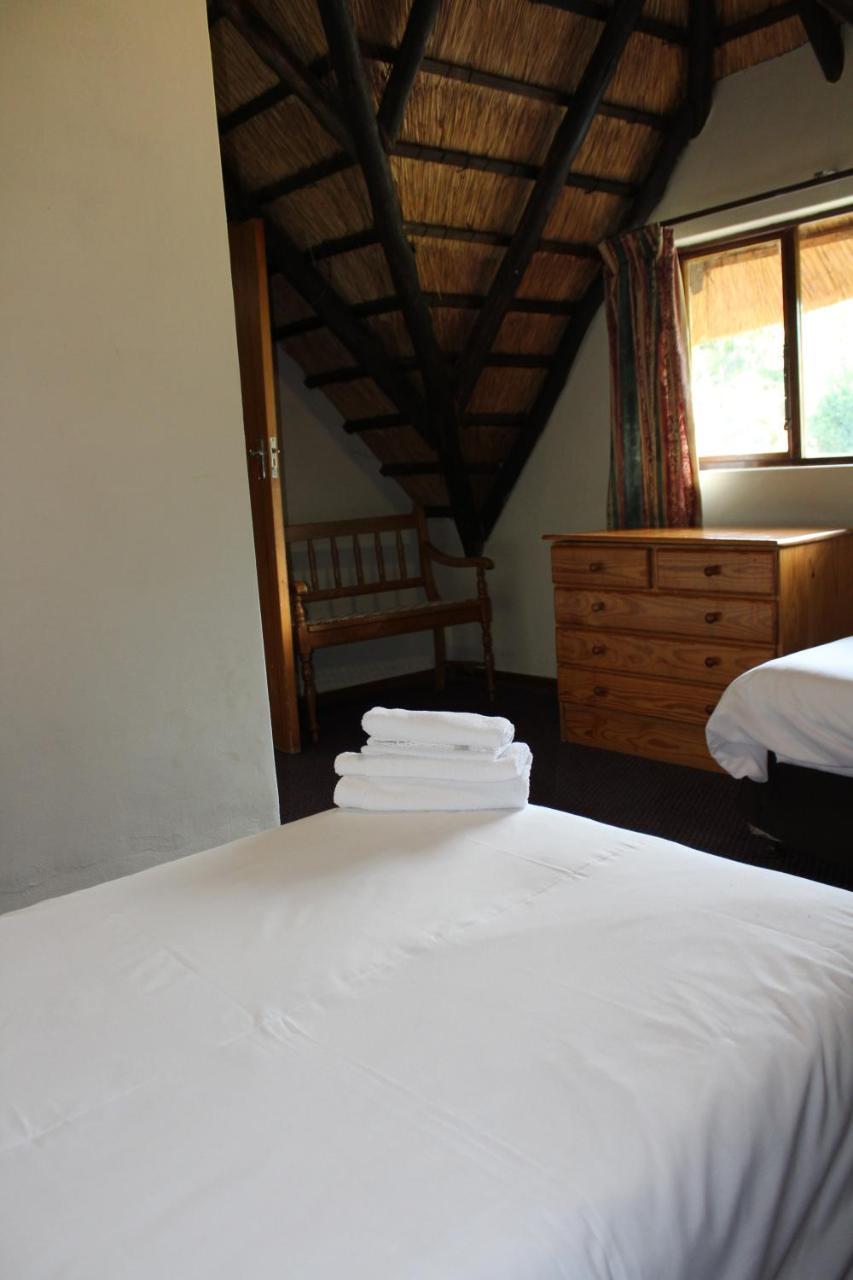 Dragon Peaks Mountain Resort Champagne Valley Bagian luar foto